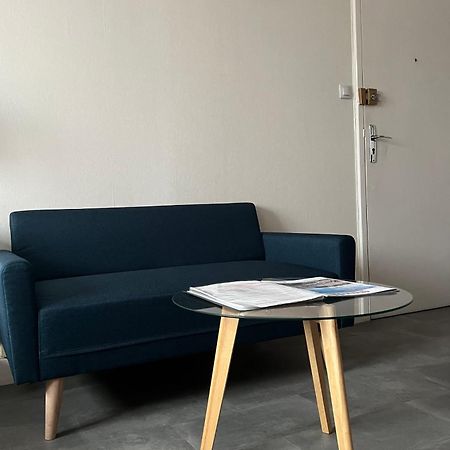 Joli Studio Avec Parking Prive, Bien Situe Moulins  Bagian luar foto